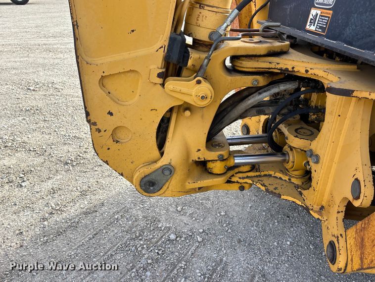 image for item EA4685 1999 John Deere 310SE backhoe