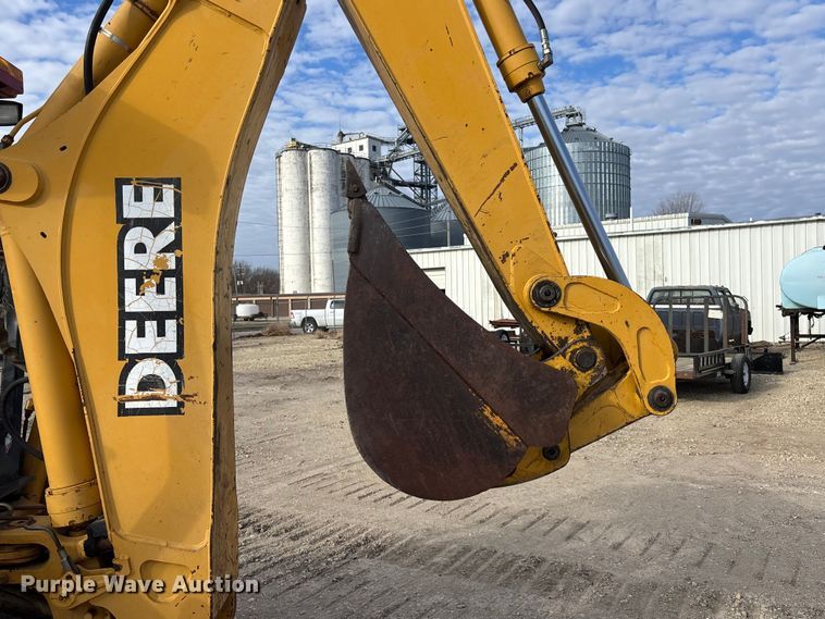image for item EA4685 1999 John Deere 310SE backhoe