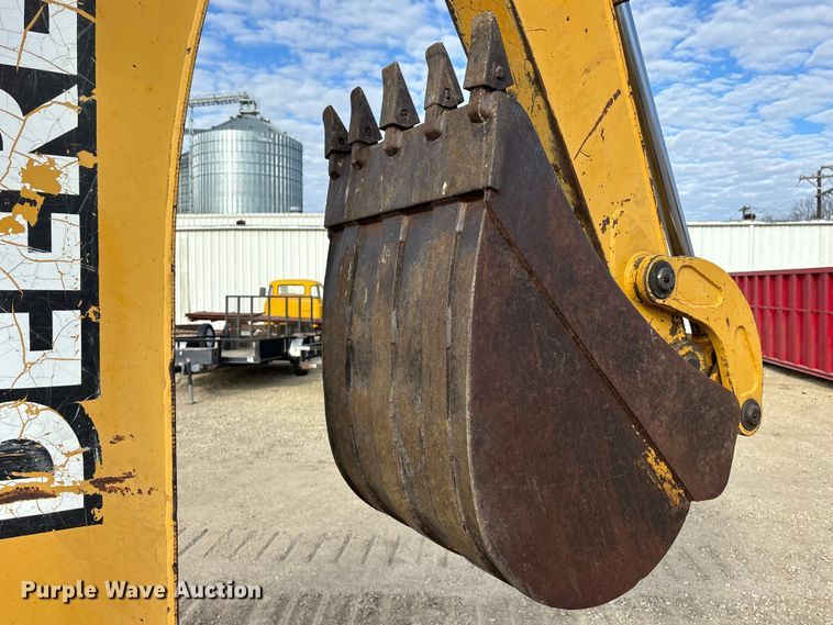 image for item EA4685 1999 John Deere 310SE backhoe