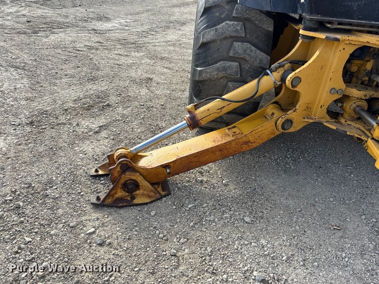 image for item EA4685 1999 John Deere 310SE backhoe