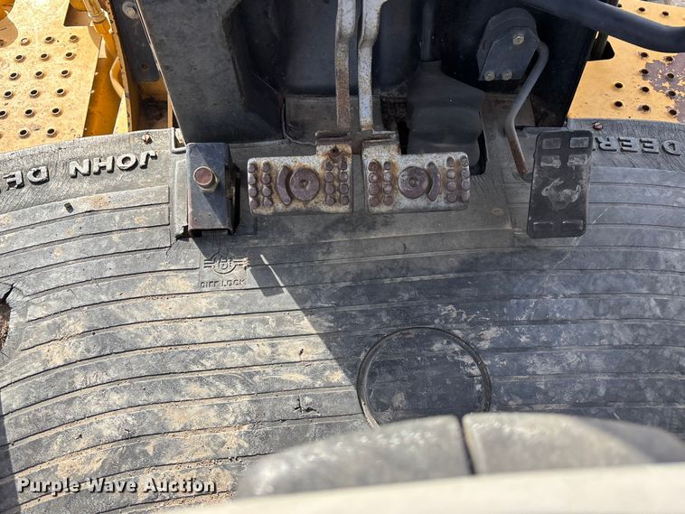 image for item EA4685 1999 John Deere 310SE backhoe