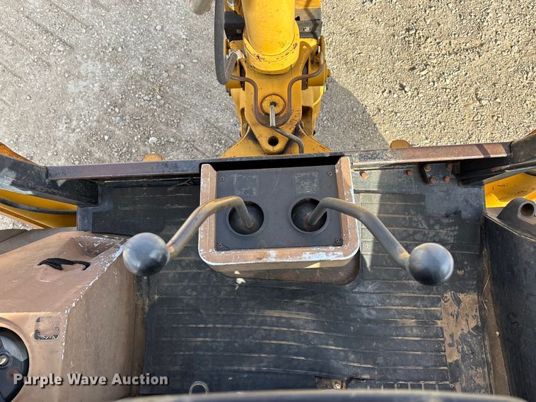 image for item EA4685 1999 John Deere 310SE backhoe