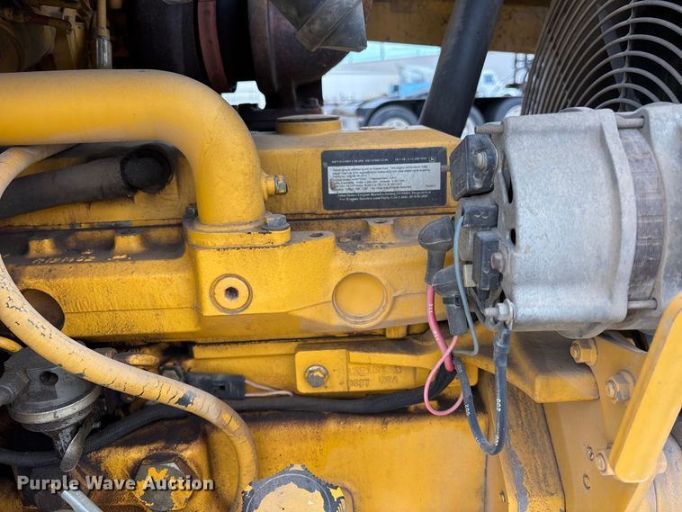 image for item EA4685 1999 John Deere 310SE backhoe