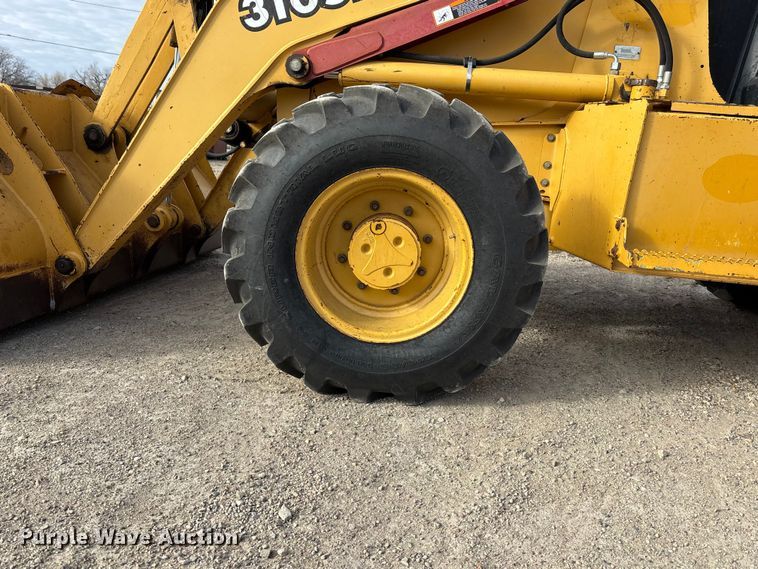 image for item EA4685 1999 John Deere 310SE backhoe