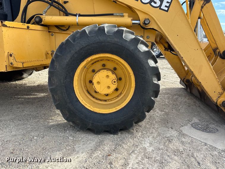 image for item EA4685 1999 John Deere 310SE backhoe