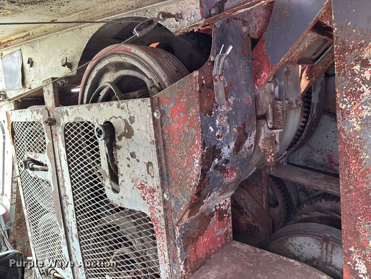 image for item EA4686 1970 Link-Belt LS-118 crane