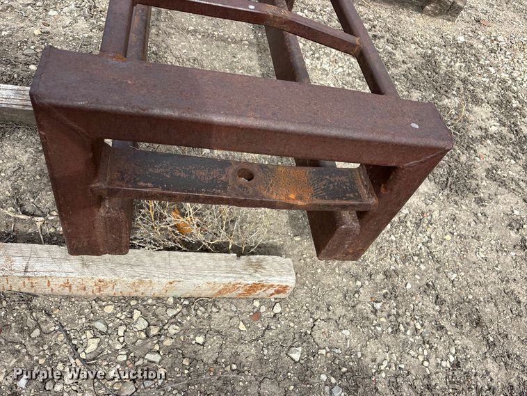 image for item EA4690 Pile driver