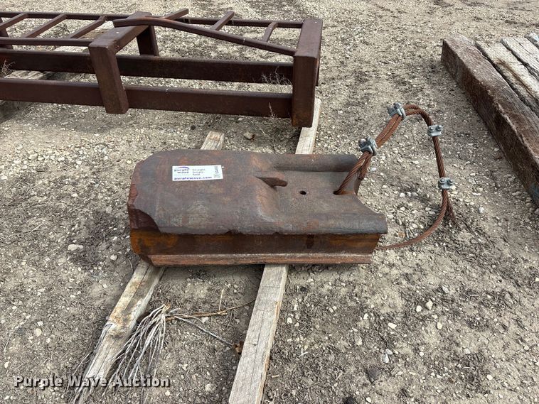 image for item EA4690 Pile driver