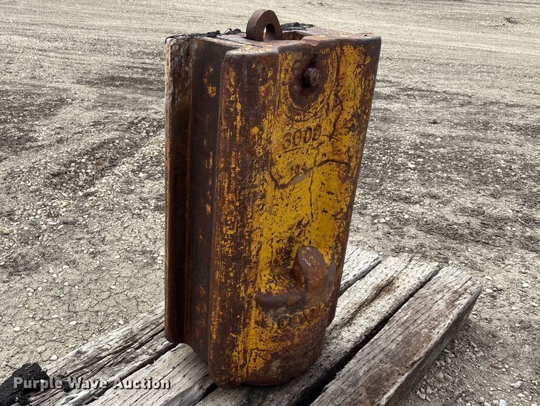 image for item EA4690 Pile driver