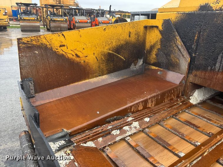 image for item EA4741 2008 Caterpillar AP-1000-D paver