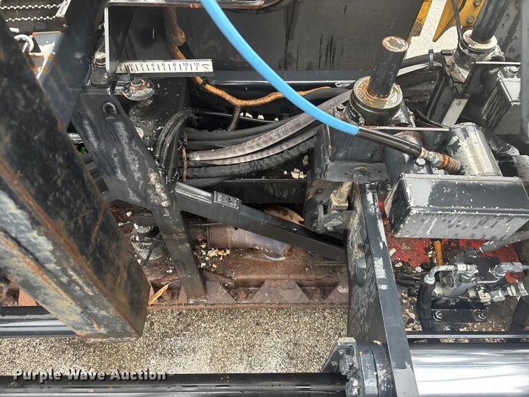 image for item EA4741 2008 Caterpillar AP-1000-D paver