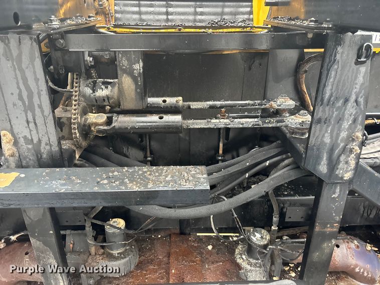 image for item EA4741 2008 Caterpillar AP-1000-D paver