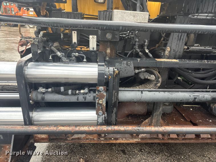 image for item EA4741 2008 Caterpillar AP-1000-D paver