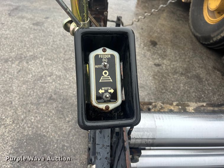 image for item EA4741 2008 Caterpillar AP-1000-D paver