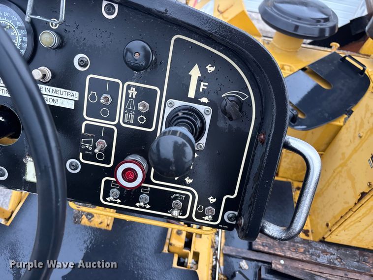 image for item EA4741 2008 Caterpillar AP-1000-D paver