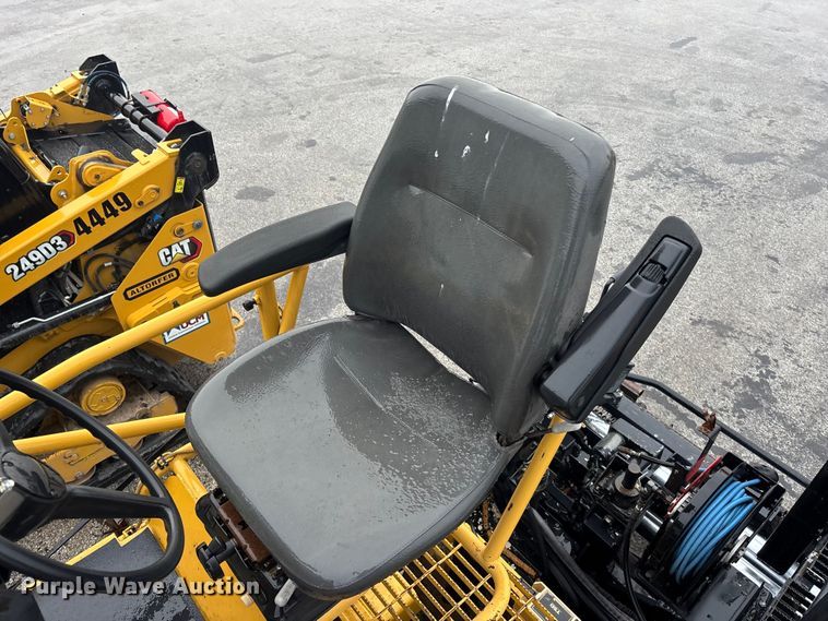 image for item EA4741 2008 Caterpillar AP-1000-D paver