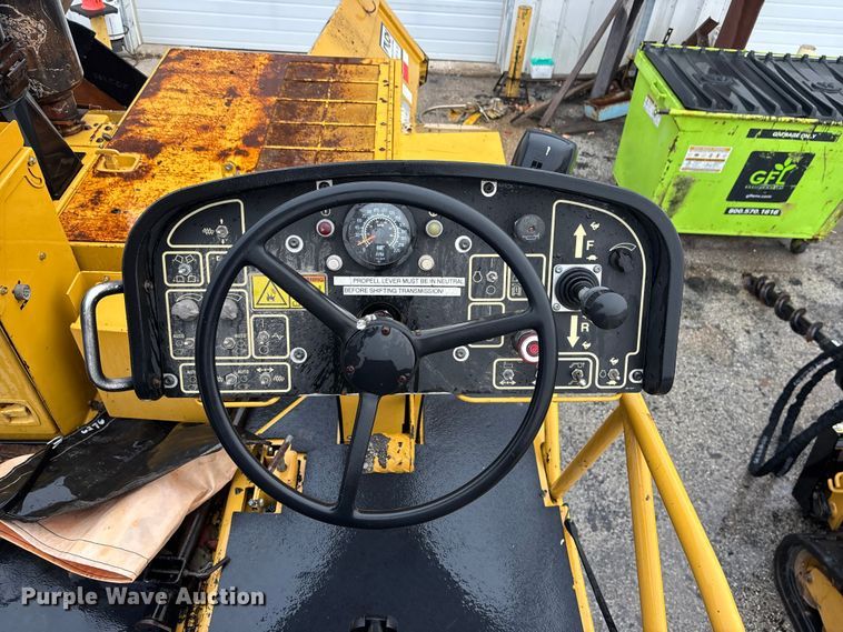 image for item EA4741 2008 Caterpillar AP-1000-D paver