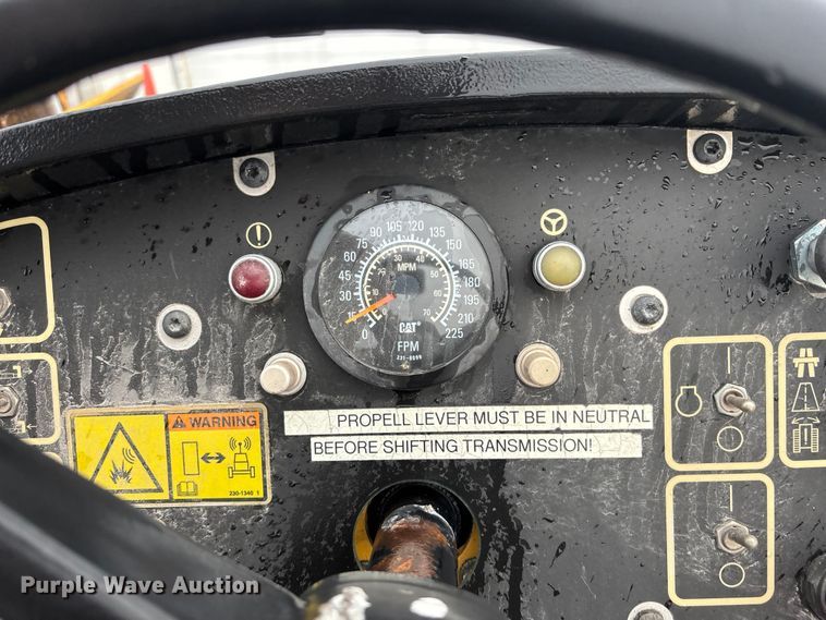 image for item EA4741 2008 Caterpillar AP-1000-D paver