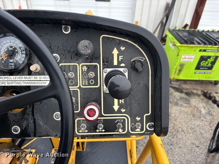 image for item EA4741 2008 Caterpillar AP-1000-D paver