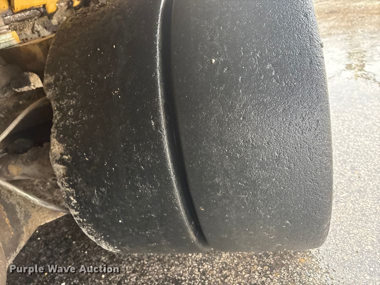 image for item EA4741 2008 Caterpillar AP-1000-D paver