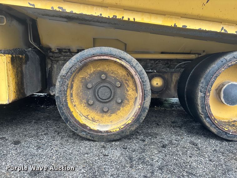 image for item EA4741 2008 Caterpillar AP-1000-D paver