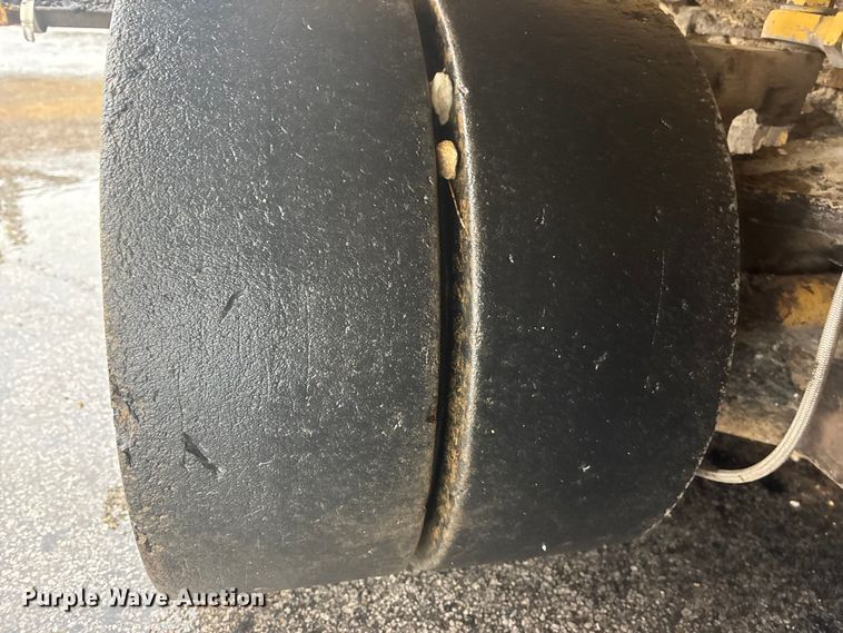 image for item EA4741 2008 Caterpillar AP-1000-D paver