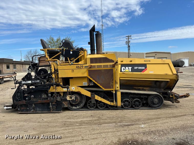 image for item EA4742 2009 Caterpillar AP-1055D paver