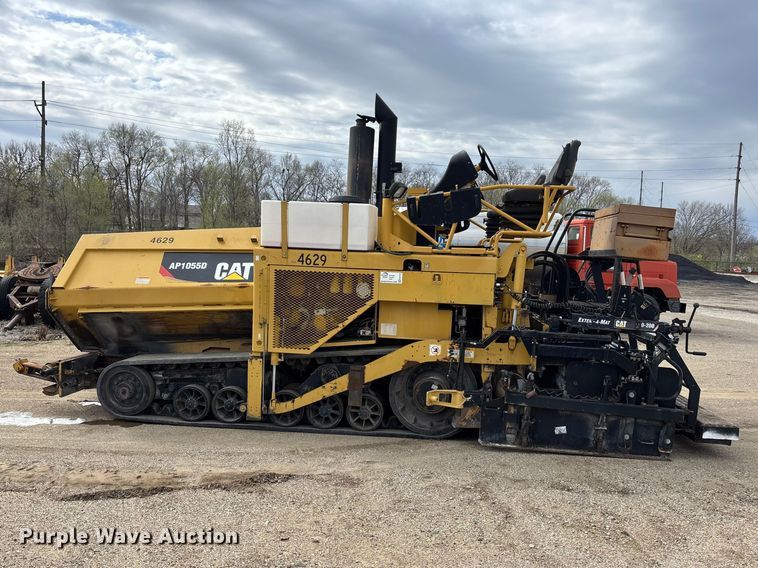 image for item EA4742 2009 Caterpillar AP-1055D paver