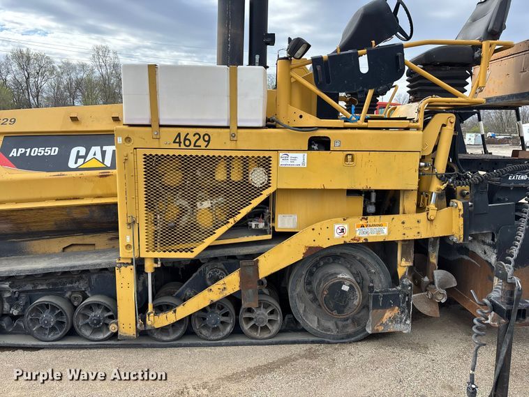 image for item EA4742 2009 Caterpillar AP-1055D paver