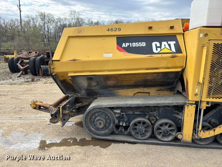 image for item EA4742 2009 Caterpillar AP-1055D paver