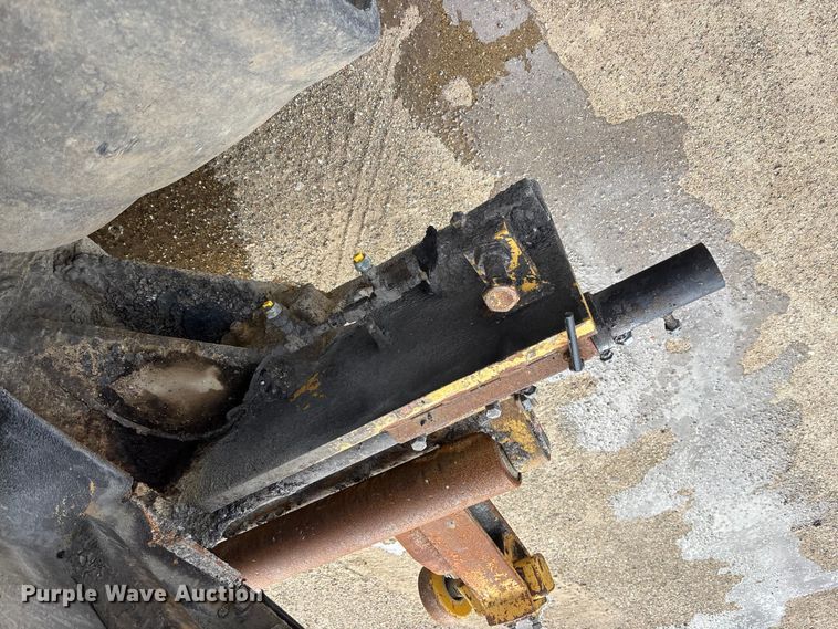 image for item EA4742 2009 Caterpillar AP-1055D paver