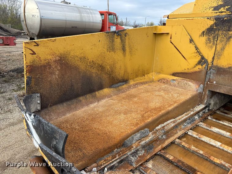 image for item EA4742 2009 Caterpillar AP-1055D paver