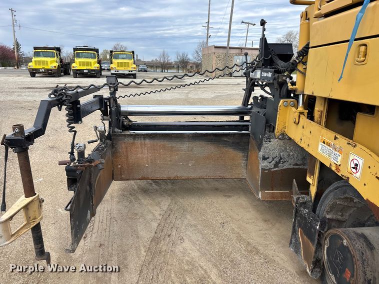 image for item EA4742 2009 Caterpillar AP-1055D paver
