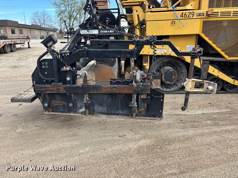 image for item EA4742 2009 Caterpillar AP-1055D paver