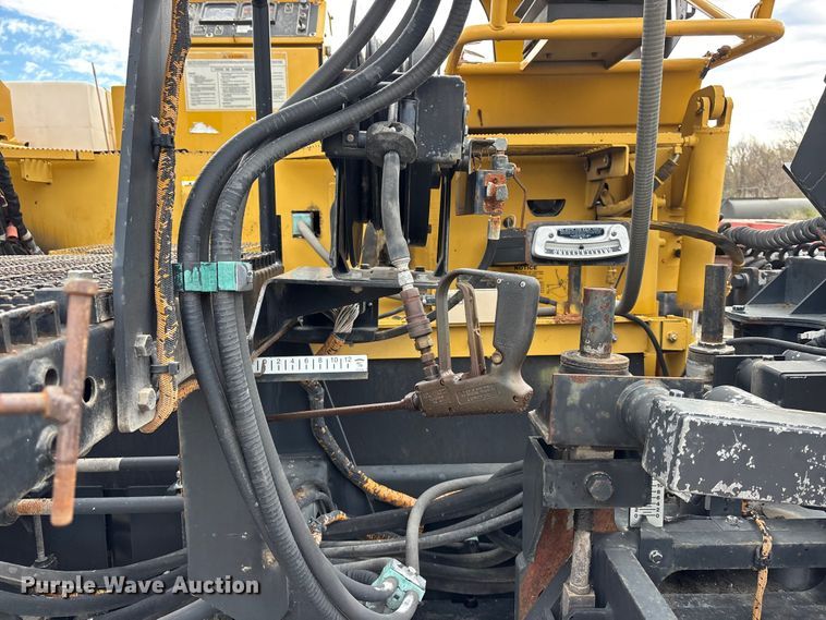 image for item EA4742 2009 Caterpillar AP-1055D paver