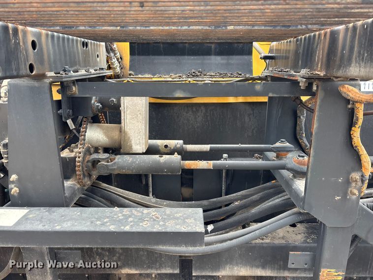 image for item EA4742 2009 Caterpillar AP-1055D paver