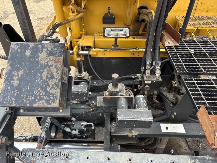image for item EA4742 2009 Caterpillar AP-1055D paver