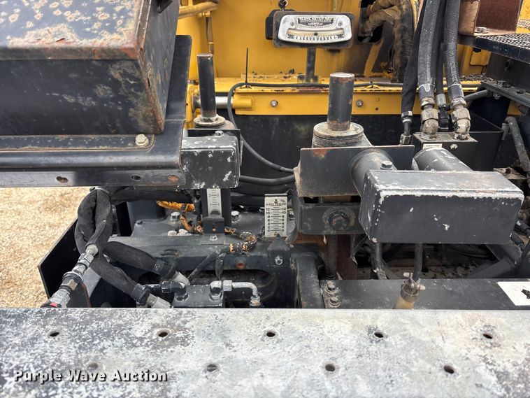 image for item EA4742 2009 Caterpillar AP-1055D paver