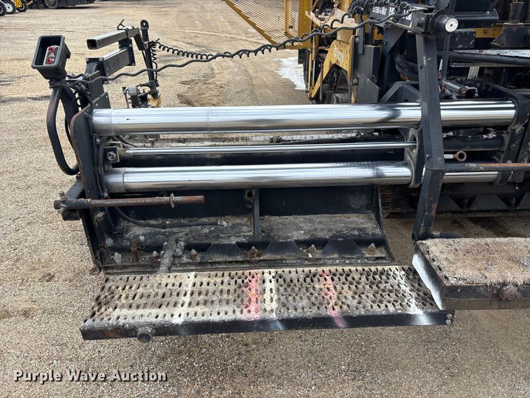 image for item EA4742 2009 Caterpillar AP-1055D paver