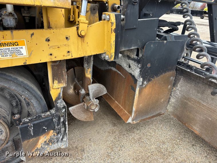 image for item EA4742 2009 Caterpillar AP-1055D paver