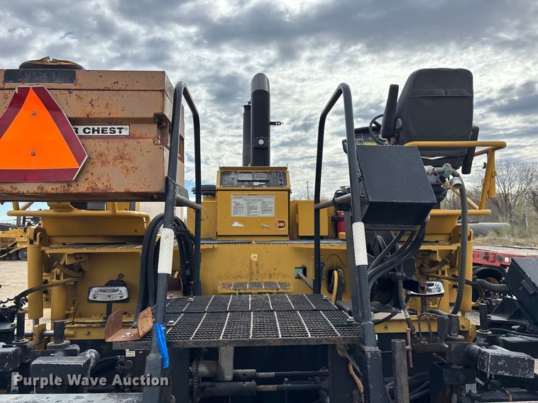 image for item EA4742 2009 Caterpillar AP-1055D paver