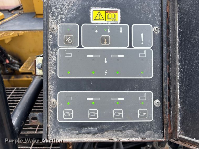 image for item EA4742 2009 Caterpillar AP-1055D paver