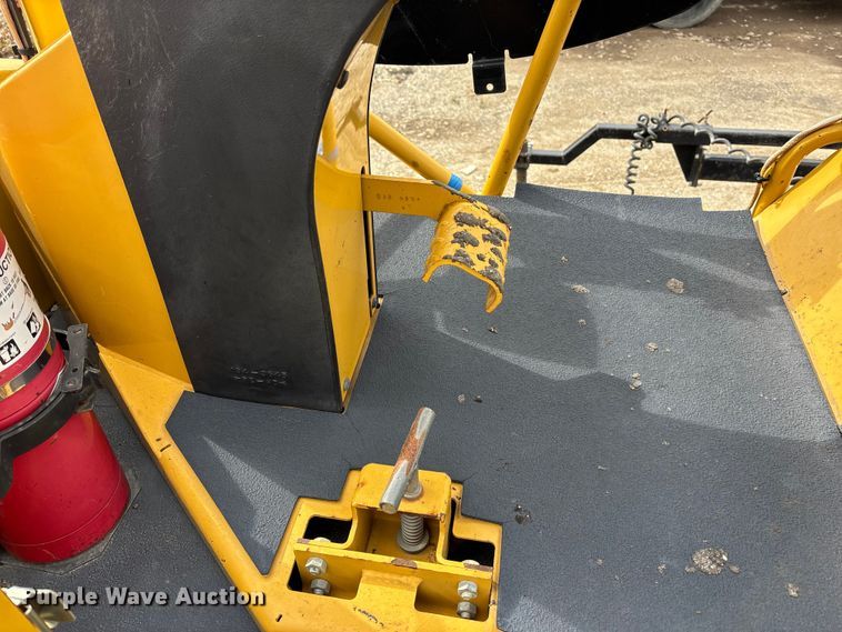 image for item EA4742 2009 Caterpillar AP-1055D paver