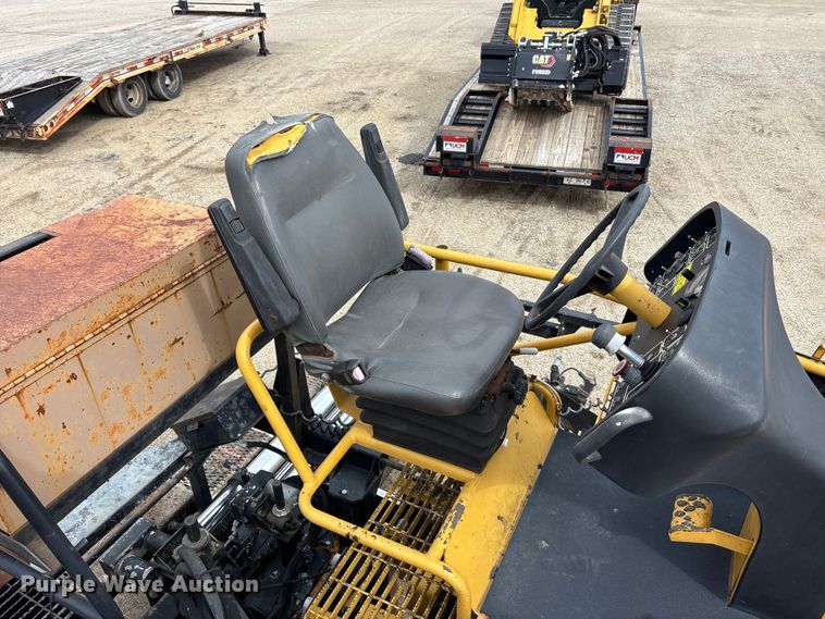 image for item EA4742 2009 Caterpillar AP-1055D paver