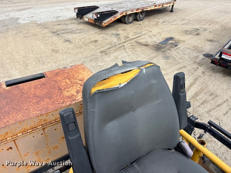 image for item EA4742 2009 Caterpillar AP-1055D paver