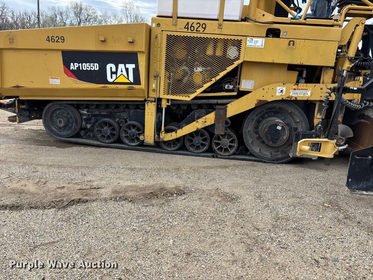 image for item EA4742 2009 Caterpillar AP-1055D paver