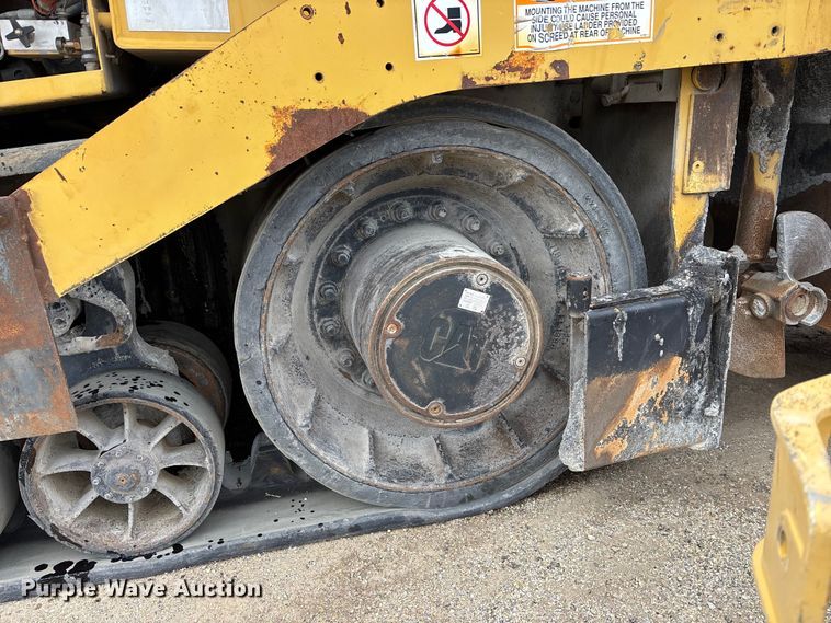 image for item EA4742 2009 Caterpillar AP-1055D paver