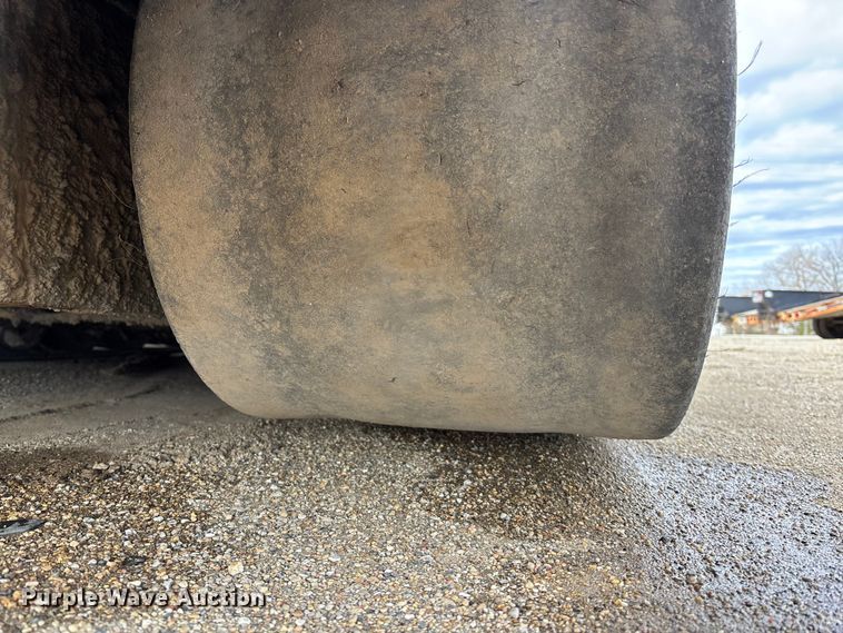 image for item EA4742 2009 Caterpillar AP-1055D paver