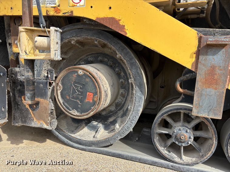 image for item EA4742 2009 Caterpillar AP-1055D paver