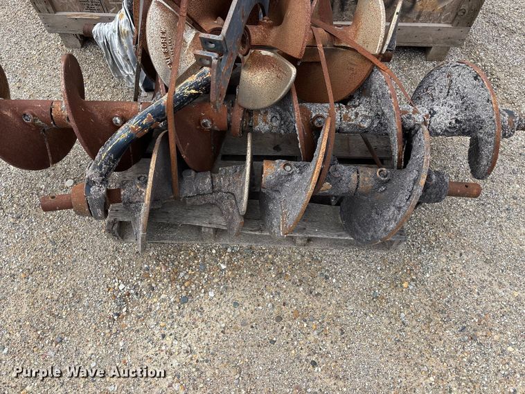 image for item EA4742 2009 Caterpillar AP-1055D paver